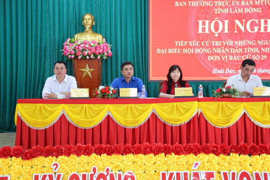 Ứng cử viên đại biểu HĐND tỉnh Lâm Đồng tiếp xúc cử tri tại xã Hoài Đức