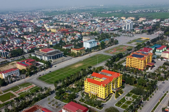 Quy hoạch giao thông đối ngoại: Xây dựng 4 trục cao tốc và sân bay quốc tế