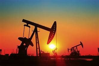 Giá dầu Brent tăng lên 83,07 USD/thùng do căng thẳng leo thang tại eo biển Hormuz