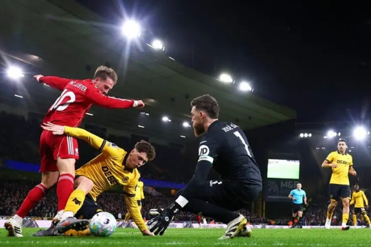 Liverpool tái đấu Wolves tại FA Cup: Arne Slot và cuộc đấu trí 72 giờ tại Molineux