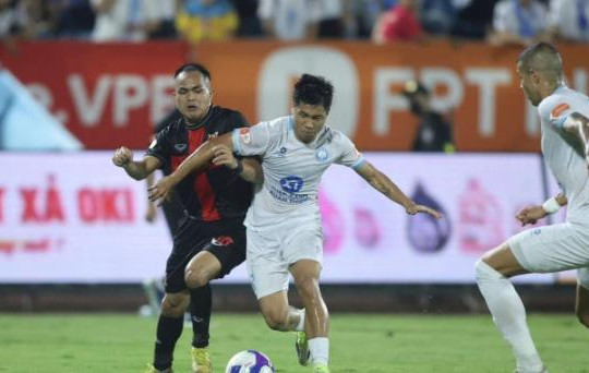 Ninh Bình sa thải HLV Albadalejo sau cuộc khủng hoảng phòng ngự tại V.League 1
