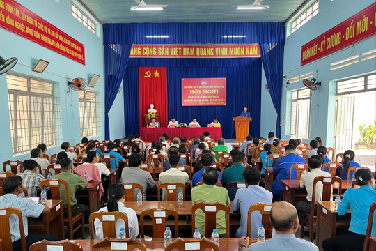 Ứng cử viên đại biểu HĐND tỉnh Lâm Đồng tiếp xúc cử tri xã Đạ Huoai