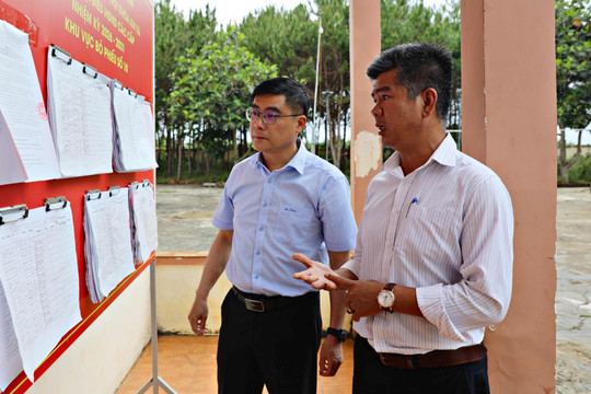 Kiểm tra công tác chuẩn bị bầu cử tại xã Bảo Lâm 2