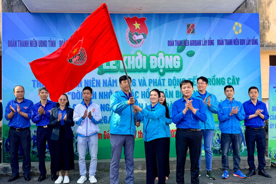 Tuổi trẻ khối UBND tỉnh Lâm Đồng ra quân Tháng Thanh niên 2026