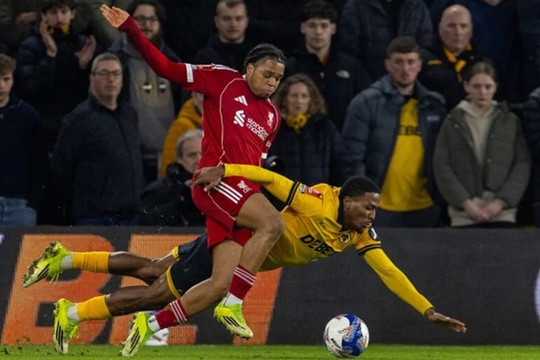 Liverpool hạ Wolves 3-1 tại FA Cup: Rio Ngumoha rực sáng, nỗi lo Cody Gakpo