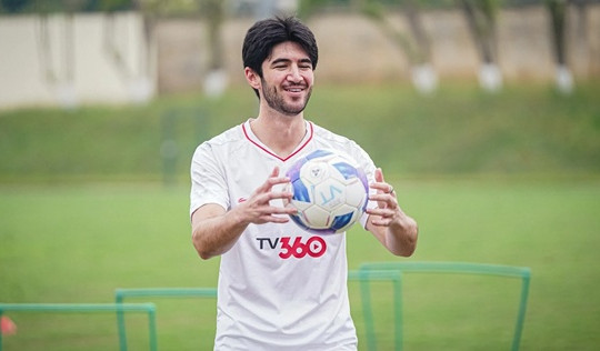 Kyle Colonna: Trung vệ Việt kiều 1m88 và lời giải cho hàng thủ ĐT Việt Nam