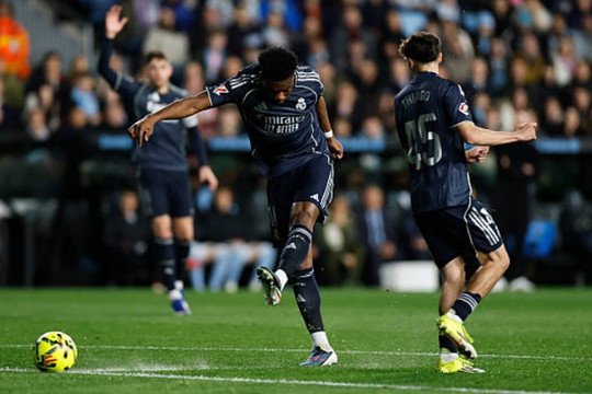 Real Madrid hạ gục Celta Vigo 2-1: Tchouameni rực sáng, Valverde giải cứu đội nhà