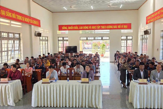 Ứng cử viên đại biểu HĐND tỉnh tiếp xúc cử tri tại xã Bảo Lâm 5