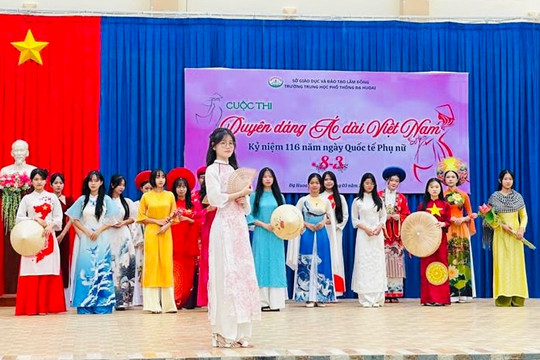 Nhiều hoạt động ý nghĩa kỷ niệm Ngày Quốc tế Phụ nữ 8/3 trong trường học