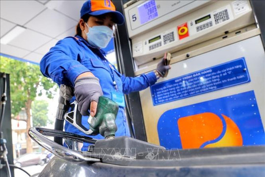 Giữ giá xăng dầu ổn định, tránh hiệu ứng "domino" lên giá hàng hóa