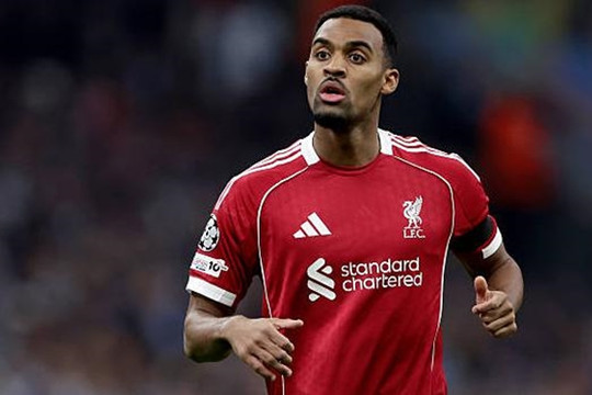 Liverpool gây sốc với mức lương 278.000 bảng mỗi tuần cho Ryan Gravenberch