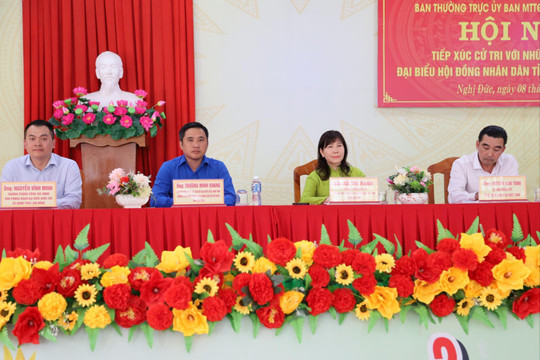 Tiếp xúc cử tri với người ứng cử đại biểu HĐND tỉnh tại xã Nghị Đức