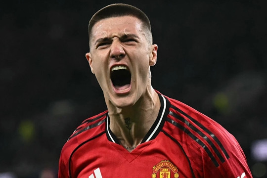 Benjamin Sesko bùng nổ tại Man Utd: Khát vọng tái hiện siêu phẩm sút xa của Ronaldo