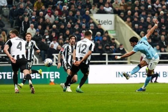 Man City vào tứ kết FA Cup: "Hung thần" Omar Marmoush lập cú đúp nhấn chìm Newcastle 3-1