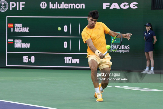 Carlos Alcaraz đè bẹp Dimitrov sau 66 phút để tiến vào vòng 3 Indian Wells