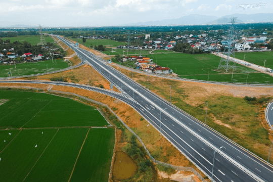 Thông xe cao tốc Hoài Nhơn - Quy Nhơn 12.400 tỷ đồng trước ngày 10/3/2026