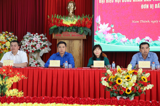 Cử tri xã Nam Thành gửi gắm niềm tin trước ứng cử viên đại biểu HĐND tỉnh Lâm Đồng