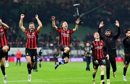 AC Milan hạ Inter 1-0: Pervis Estupinan rực sáng, thắp lại hy vọng Scudetto