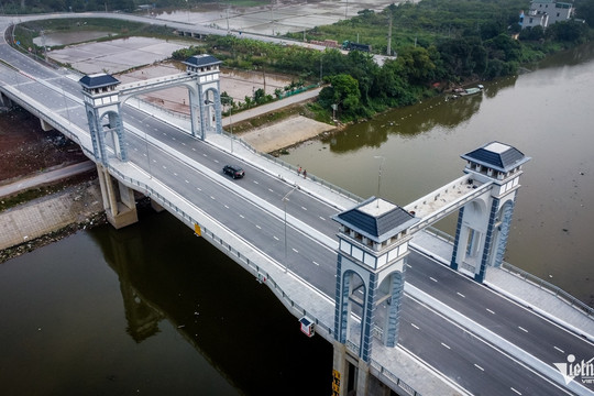 Ninh Bình sở hữu cầu Tân Lang nghìn tỷ với tháp vọng cảnh mang kiến trúc độc đáo