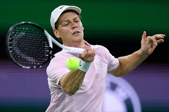 Jannik Sinner áp đảo Denis Shapovalov tại Indian Wells: Thảm họa giao bóng lỗi kép