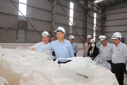 Thu hút đầu tư để hiện thực hóa khát vọng cực tăng trưởng phía Nam Lâm Đồng