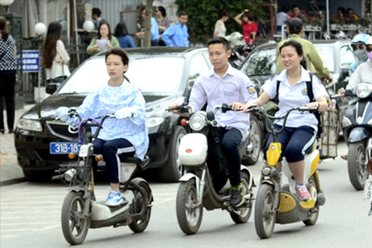 Xe điện cho học sinh 2026: Loại nào an toàn, phù hợp và đúng luật?