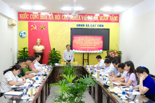 Đoàn kiểm tra của Ủy ban Bầu cử tỉnh Lâm Đồng làm việc tại Cát Tiên