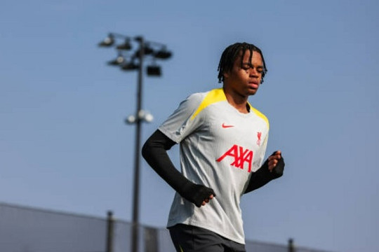 Rio Ngumoha: "Chìa khóa" chiến thuật giúp Liverpool giải mã Galatasaray tại Istanbul