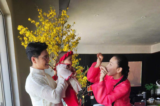 Huy Trần hát ru con gái đầu lòng: Khoảnh khắc hài hước khiến Ngô Thanh Vân cười nắc nẻ