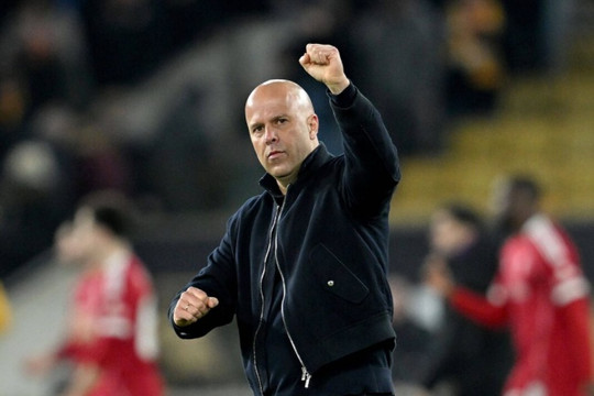 Liverpool đại chiến Galatasaray: 3 nút thắt chiến thuật Arne Slot phải tháo gỡ tại Istanbul