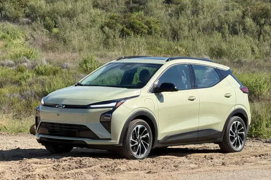 Chevrolet Bolt 2027: Xe điện giá rẻ từ 28.995 USD với công nghệ sạc nhanh vượt trội