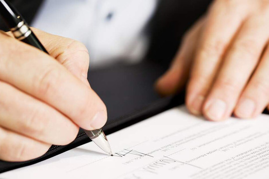Tổng Giám đốc người nước ngoài không cư trú tại Việt Nam có được ký HĐLĐ?