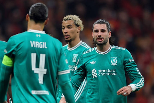 Liverpool gục ngã tại chảo lửa Istanbul: 3 tử huyệt khiến The Kop trắng tay trước Galatasaray