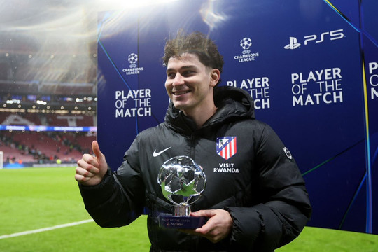 Julian Alvarez rực sáng trước Tottenham: Atletico Madrid gửi thông điệp đanh thép tới Barca và Arsenal