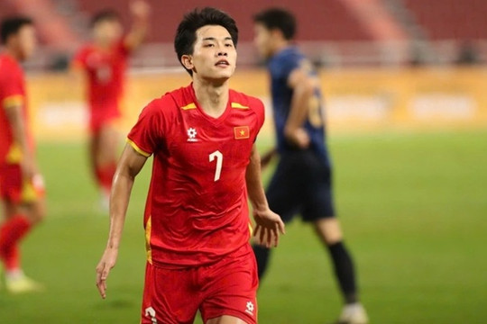 Nguyễn Đình Bắc thụ án treo giò tại đội tuyển Việt Nam theo quy định đặc biệt của AFC