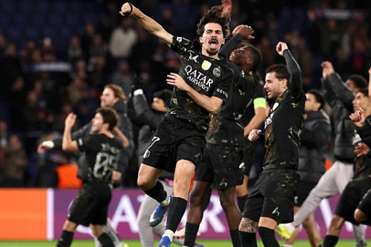 PSG đè bẹp Chelsea 5-2 tại Champions League: Kvaratskhelia rực sáng tại Parc des Princes