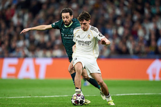 Ngoại hạng Anh đối mặt nguy cơ mất suất Champions League thứ 5 sau thảm bại của Man City