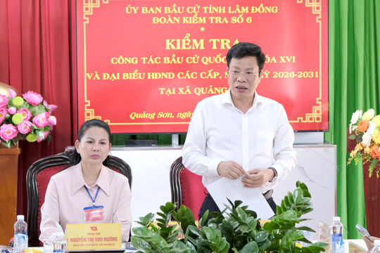 Xã Quảng Sơn tăng cường hướng dẫn, hỗ trợ người dân khi tham gia bỏ phiếu bầu cử