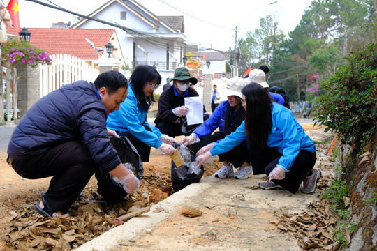 Đoàn các cơ quan Đảng tỉnh Lâm Đồng phát động phong trào xây dựng văn minh đô thị 2026