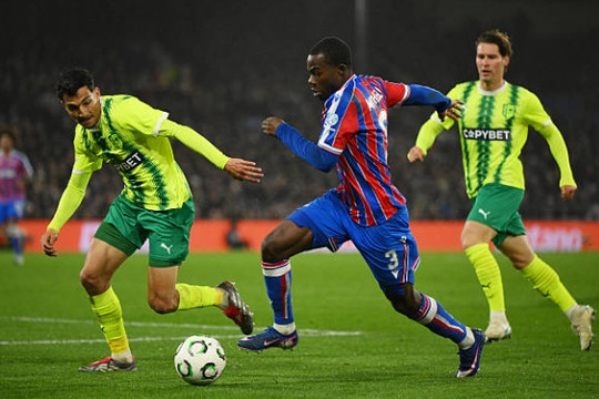 Crystal Palace hòa nhạt nhòa 0-0 trước AEK Larnaca tại vòng 1/8 Conference League