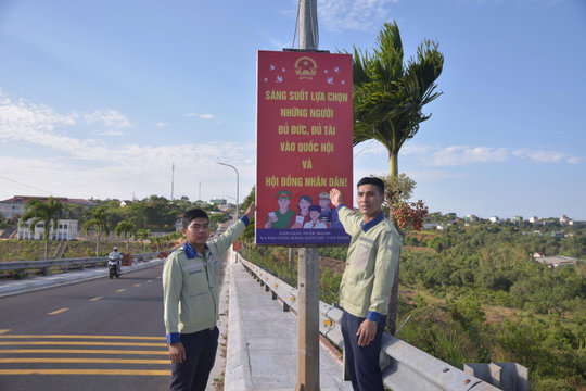 Công nhân Lâm Đồng gửi trọn niềm tin vào lá phiếu