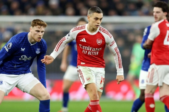 Arsenal quyết đấu Everton: 3 màn đối đầu thượng đỉnh định đoạt ngôi vương tại Emirates