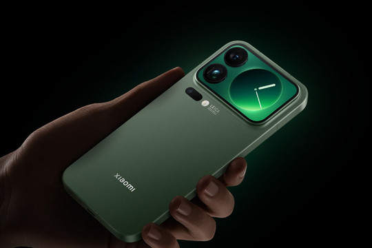Xiaomi 18 Pro Max lộ diện với màn hình LIPO 6.9 inch, chip 2nm và pin hơn 7000 mAh
