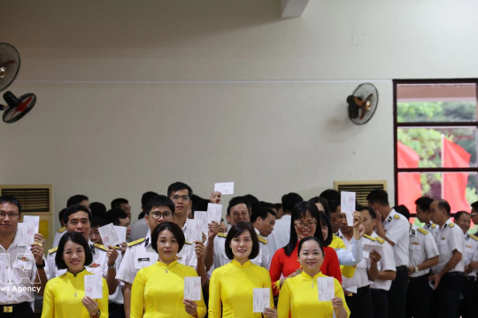 Voters in Truong Sa special zone join nationwide election day