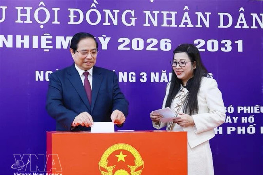 PM votes in Hanoi as nationwide election underway