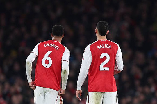 Arsenal 2-0 Everton: Bức tường thành Saliba - Gabriel nâng bước Pháo thủ