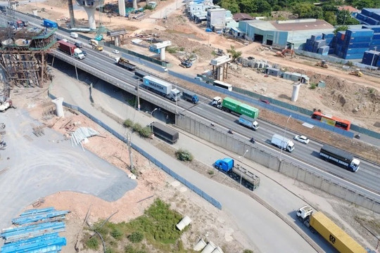 Nút giao Tân Vạn 1.800 tỷ đồng trên Vành đai 3 TP.HCM dự kiến thông xe vào tháng 6/2026