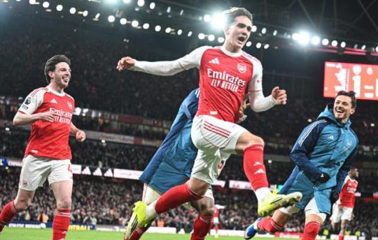 Arsenal thắng Everton 2-0: Kỷ lục lịch sử của Max Dowman và bản lĩnh Arteta