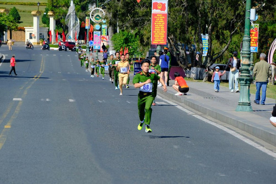 Công an Lâm Đồng khai mạc Hội thao Tháng Thanh niên 2026