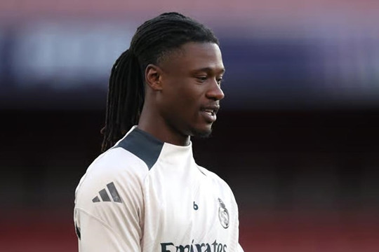 Eduardo Camavinga và cơ hội 43 triệu bảng: Lời giải cho tuyến giữa của Liverpool